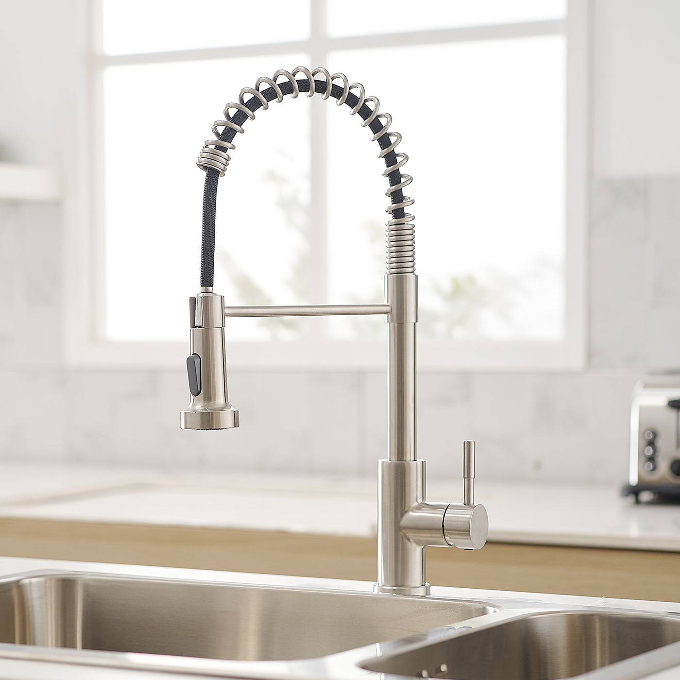 Brushed Nickel Kitchen Faucet Pull Out Sprayer Single Handle