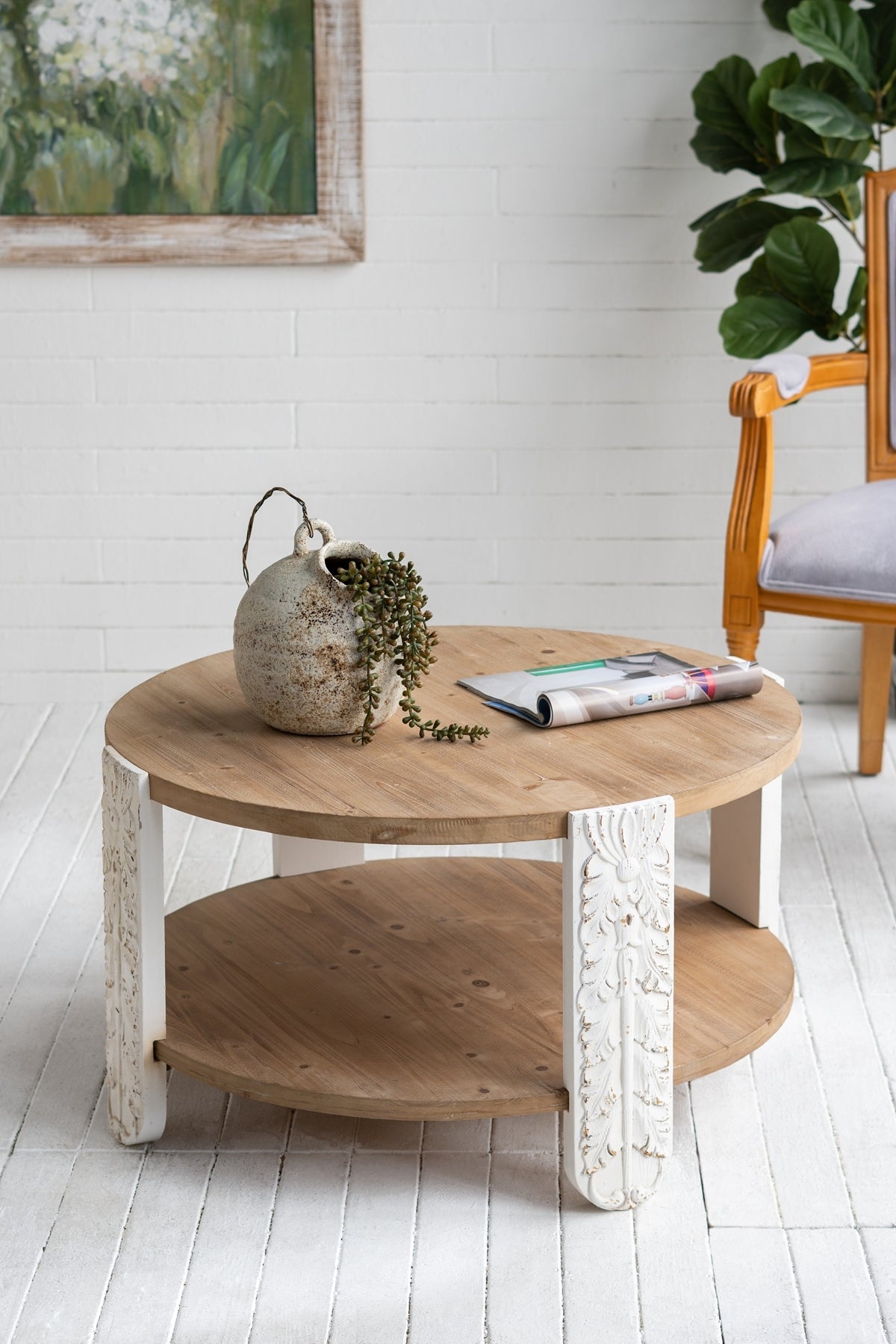 Round Wooden Coffee Table 31.5" Natural Brown Carved Legs