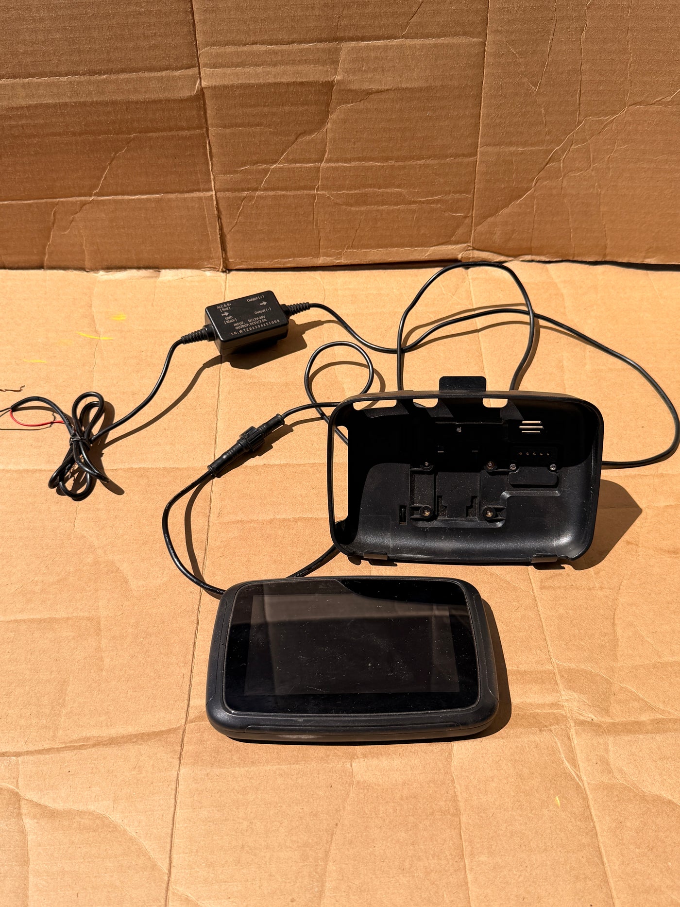 LBW 5" Motorcycle Wireless CarPlay Android Auto Motorcycle GPS Touchscreen IPX7 Used