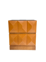 25658379