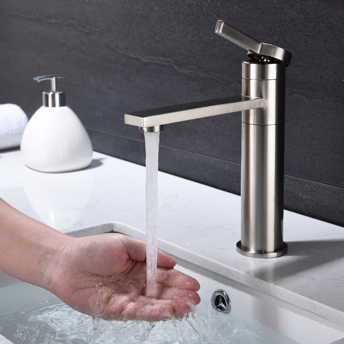 Single Handle Bathroom Sink Faucet