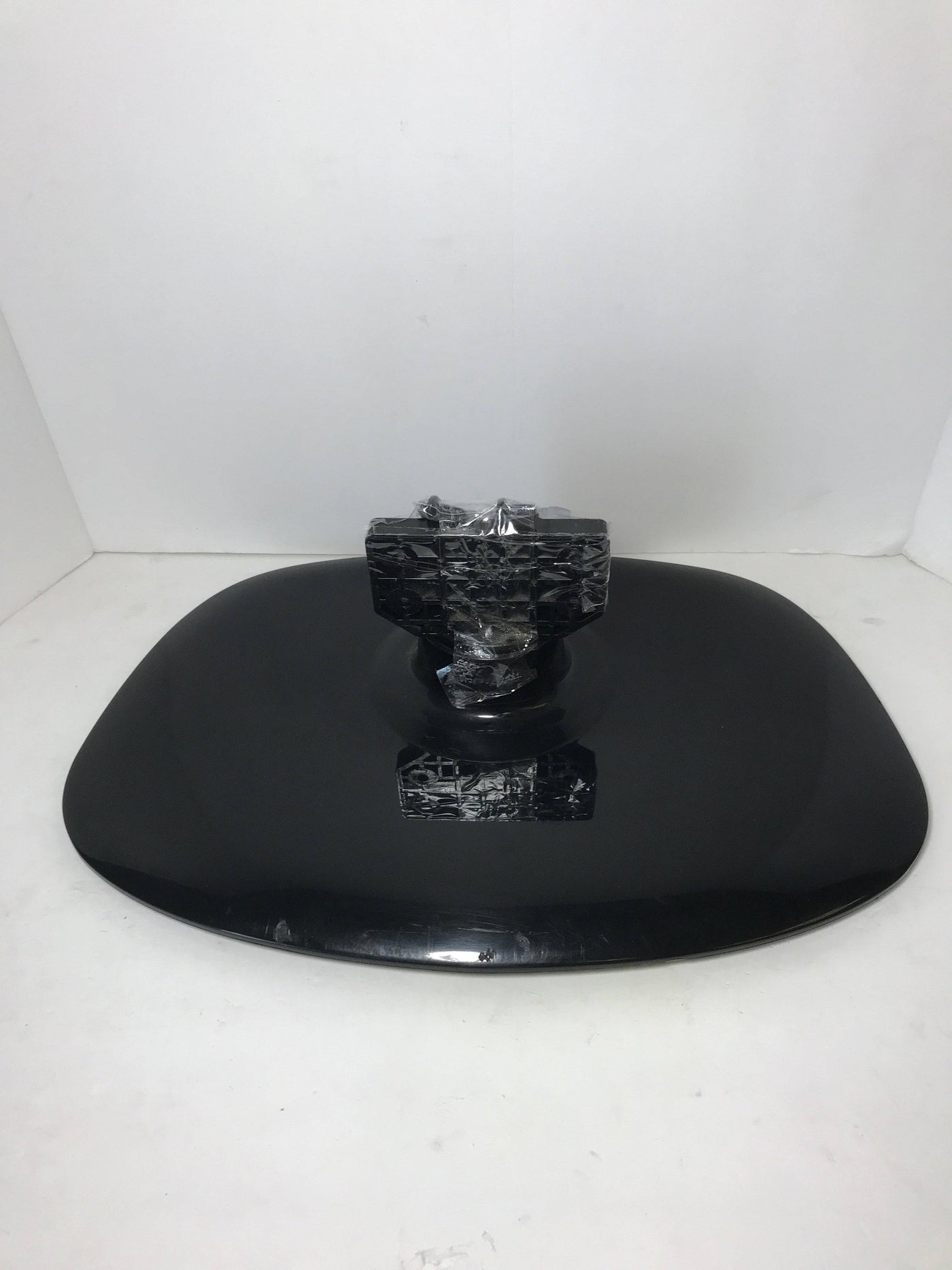 Emerson 1065426 TV Stand Base for LTDN42V68US